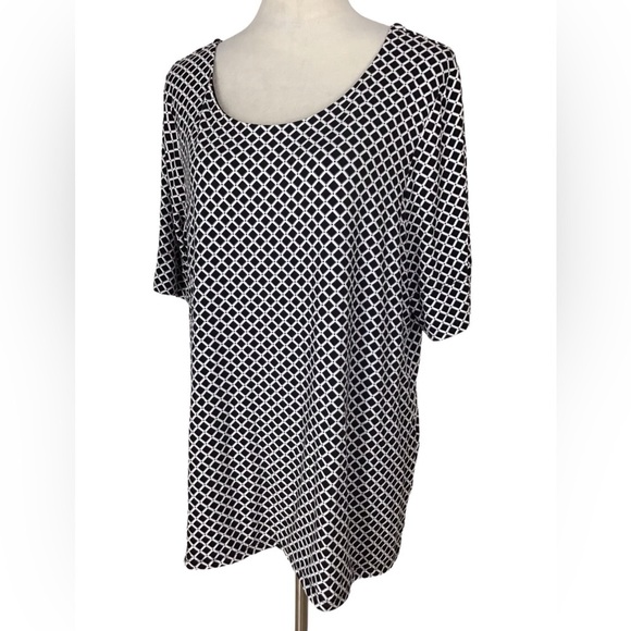 Chico’s Black White Geometric Stretchy Short Sleeve Blouse Size 3 =XL - Picture 2 of 6
